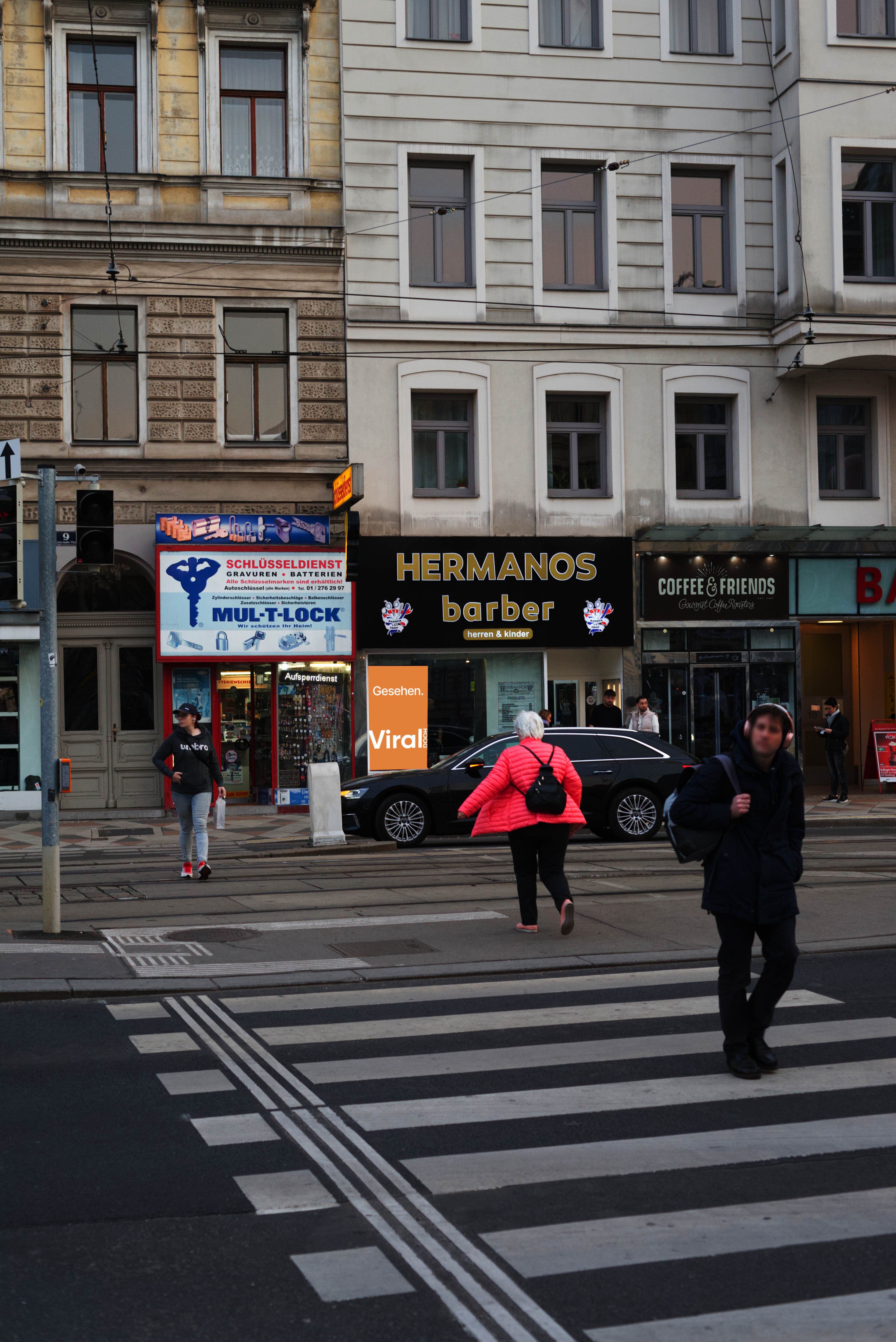 75 Zoll, Julius Tandler Platz 10, 1090 Wien (Franz-Josefs-Bahnhof) — photo 1